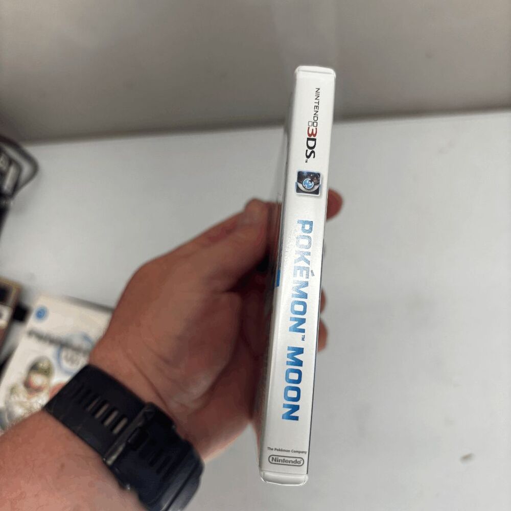 Pokemon Moon Nintendo 3DS Tested Refinished - Picture 3 of 4